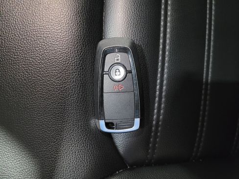 Used 2023 Ford Edge SEL AWD/4WD image 32