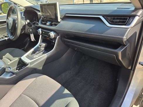 Used 2024 Toyota RAV4 LE image 32