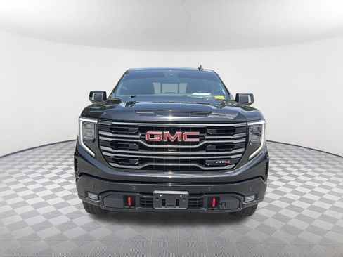 Used 2025 GMC Sierra 1500 AT4 w/ AT4 Premium Package AWD/4WD image 9