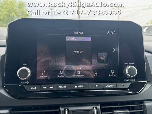 Used 2023 Nissan Pathfinder S AWD/4WD image 19