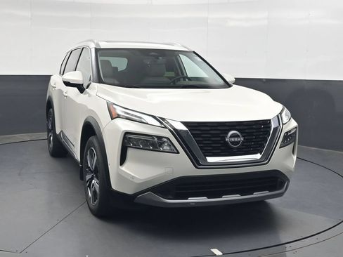 Used 2023 Nissan Rogue SL w/ SL Premium Package FWD image 15