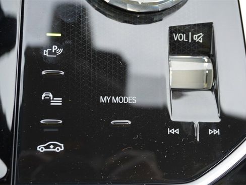 New 2024 BMW i7 xDrive60 image 8