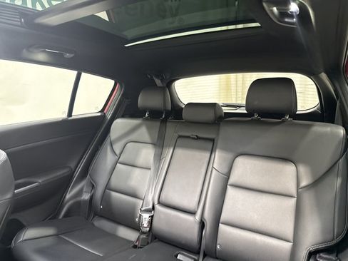 Used 2020 Kia Sportage S w/ S Sunroof Package AWD/4WD image 9
