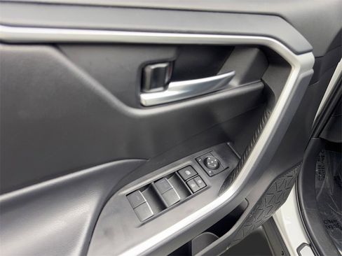 Used 2024 Toyota RAV4 XLE Premium image 33