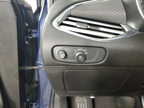 Used 2017 Chevrolet Malibu LT image 27