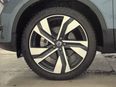 Used 2023 Volvo XC40 B5 Plus w/ Climate Package AWD/4WD image 21