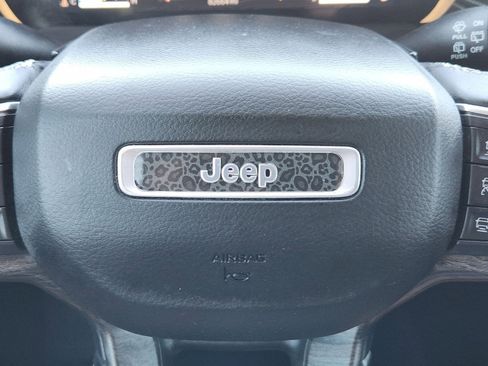 Used 2021 Jeep Grand Cherokee L Limited image 38