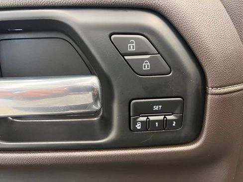 Certified 2022 GMC Sierra 1500 Denali w/ Denali Premium Package AWD/4WD image 15
