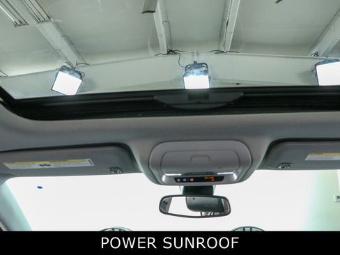 Used 2018 GMC Acadia SLT FWD image 21