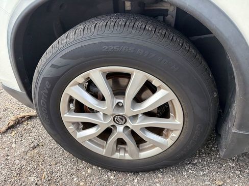 Used 2020 Nissan Rogue SV image 13