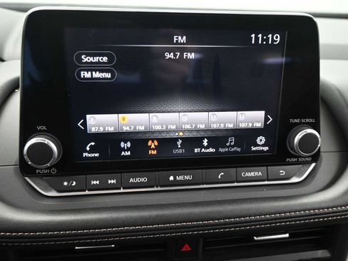 Used 2024 Nissan Rogue SV FWD image 18