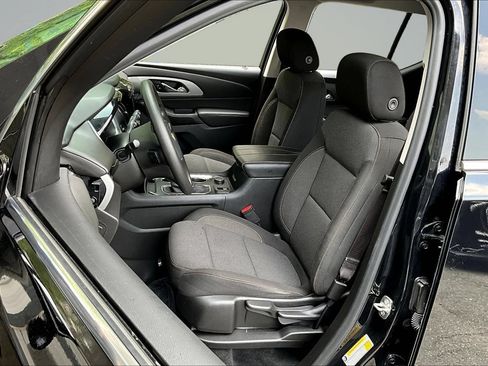 Used 2021 Chevrolet Traverse LS FWD image 20