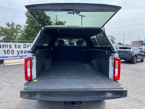 Used 2023 Ford F250 XL w/ Snow Plow/Camper Package AWD/4WD image 5