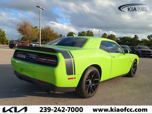 Used 2015 Dodge Challenger R/T Scat Pack w/ Scat Pack Appearance Package image 5