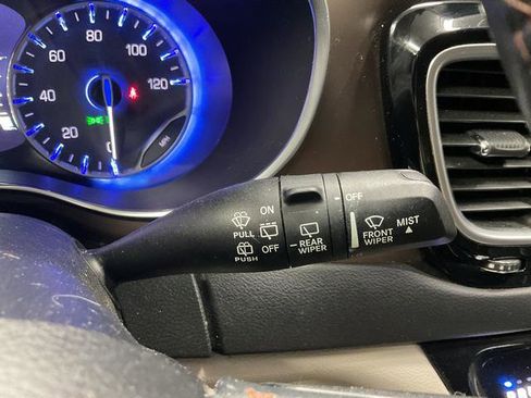 Used 2019 Chrysler Pacifica Touring-L Plus w/ Advanced Safetytec Group image 22