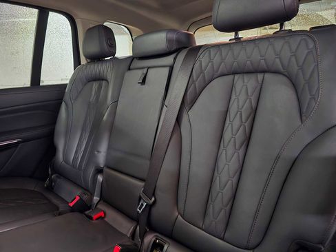 Used 2023 BMW X7 xDrive40i image 19