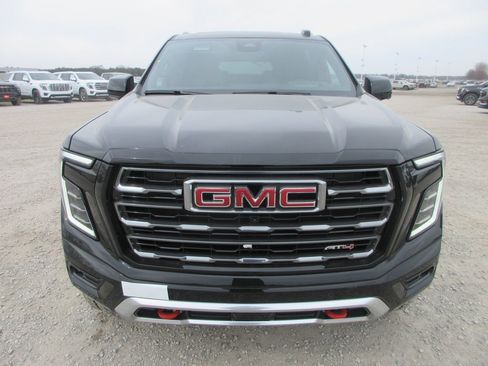 New 2026 GMC Yukon XL AT4 w/ AT4 Premium Package image 10
