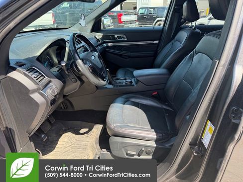 Used 2019 Ford Explorer Sport AWD/4WD image 4