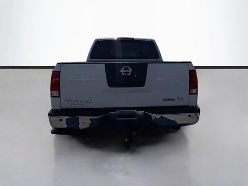 Used 2012 Nissan Titan SV w/ SV Value Truck Pkg RWD image 6