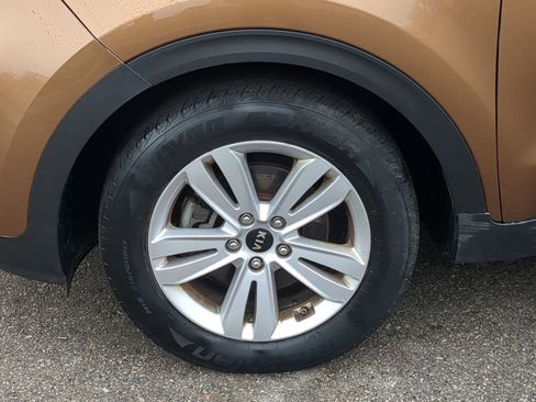 Used 2019 Kia Sportage LX image 16