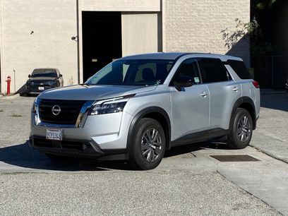 Certified 2025 Nissan Pathfinder S