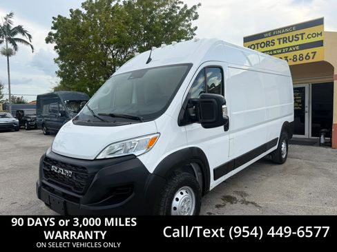 Used 2023 RAM ProMaster 2500 FWD image 1