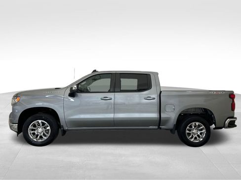 Used 2023 Chevrolet Silverado 1500 LT AWD/4WD image 2