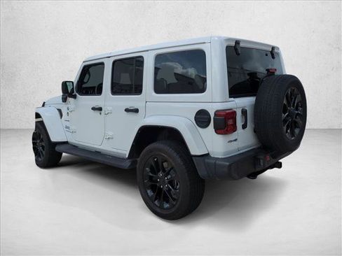 Used 2021 Jeep Wrangler Unlimited Sahara w/ Cold Weather Group AWD/4WD image 7