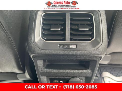 Used 2018 Volkswagen Tiguan SE image 21
