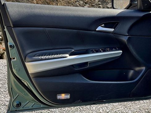 Used 2010 Honda Accord EX-L image 19
