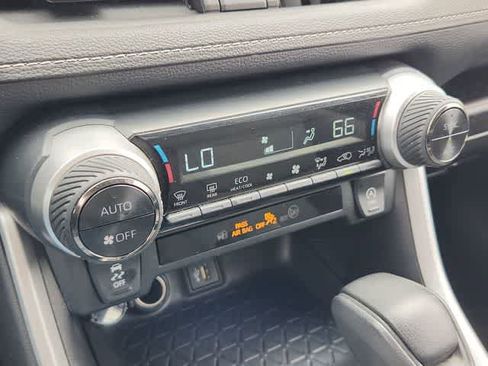 Used 2024 Toyota RAV4 XLE AWD/4WD image 23