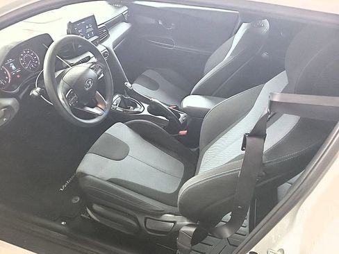 Used 2020 Hyundai Veloster 2.0 FWD image 8
