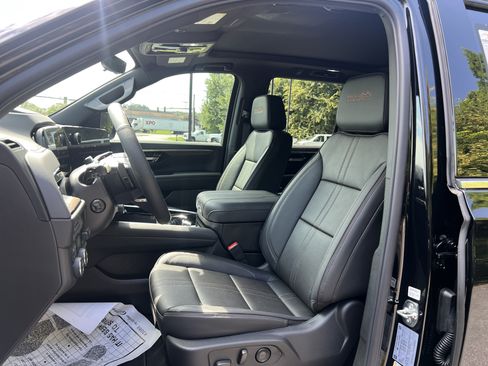 New 2026 Chevrolet Tahoe High Country AWD/4WD image 16