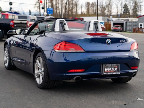 Used 2011 BMW Z4 sDrive35i image 17