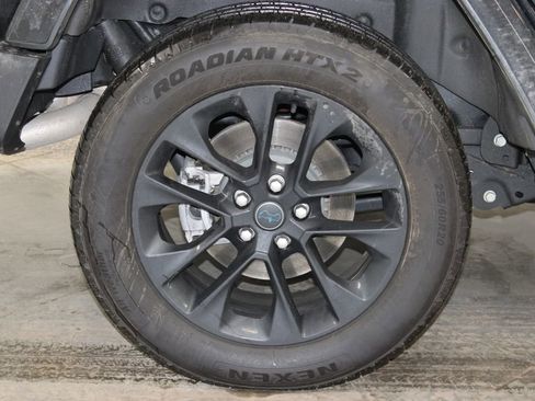 Used 2024 Jeep Wrangler Unlimited Sahara w/ Dual Top Group image 12