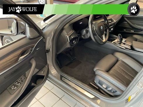 Used 2021 BMW 530i xDrive w/ Premium Package AWD/4WD image 9