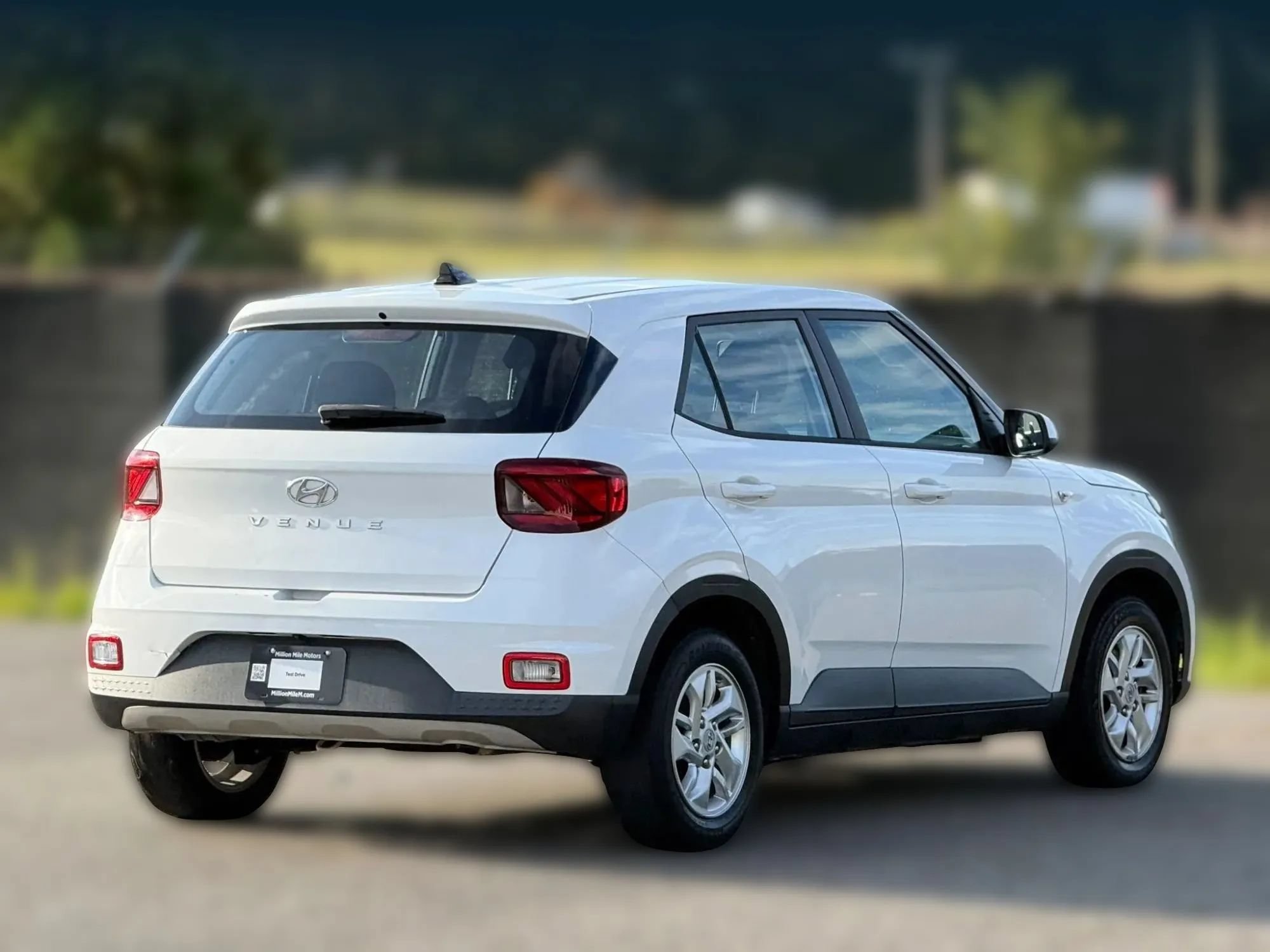 Used 2021 Hyundai Venue SE FWD image 9