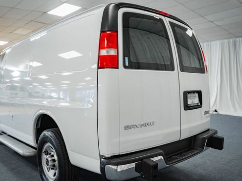 Used 2024 GMC Savana 2500 w/ Driver Convenience Package image 6