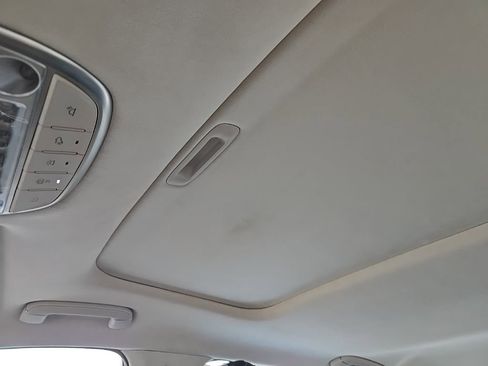 Used 2022 Genesis G90 3.3T Premium image 37