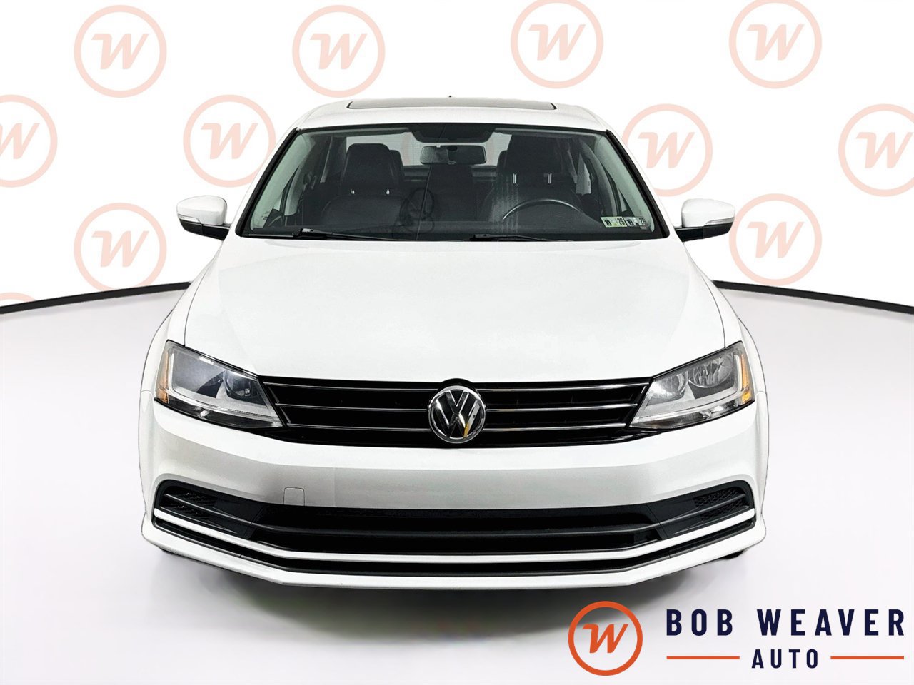 Used 2017 Volkswagen Jetta SE FWD image 2