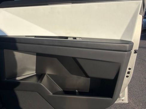 Used 2024 Tesla Cybertruck AWD Crew Cab image 9