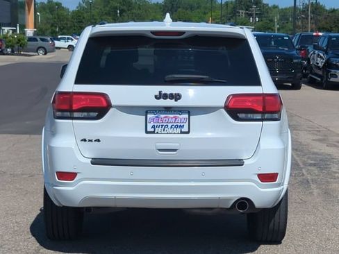 Used 2019 Jeep Grand Cherokee Altitude AWD/4WD image 4