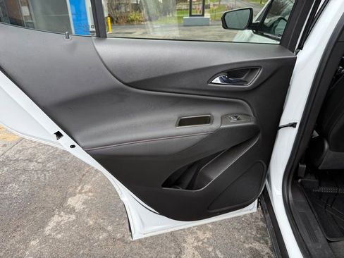 Used 2023 Chevrolet Equinox RS image 19