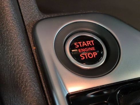 Used 2025 Nissan Sentra SV FWD image 23