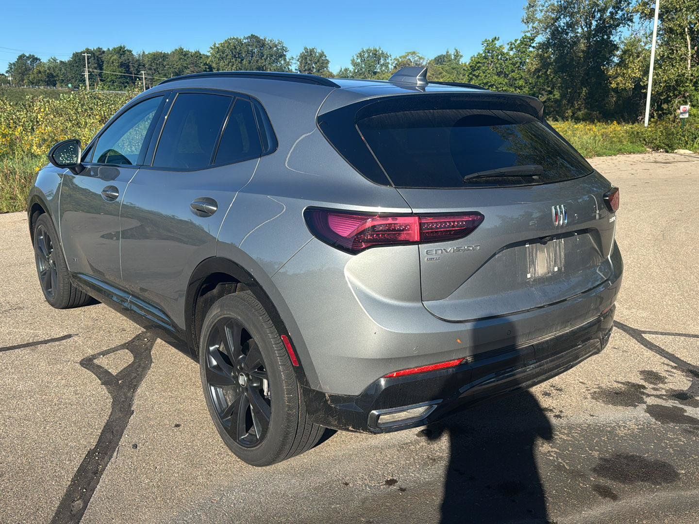 Used 2024 Buick Envision Sport Touring AWD/4WD image 3