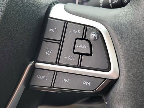 Used 2022 Toyota Highlander XSE image 13