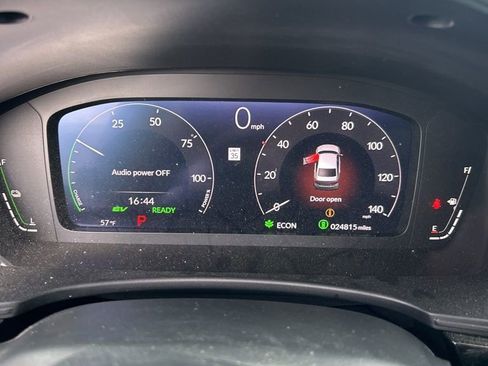 Used 2025 Honda Civic Sport Touring image 8