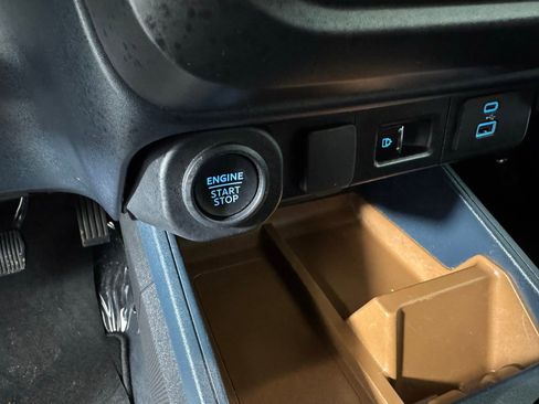 Used 2023 Ford Maverick Lariat w/ Equipment Group 500A Standard image 20