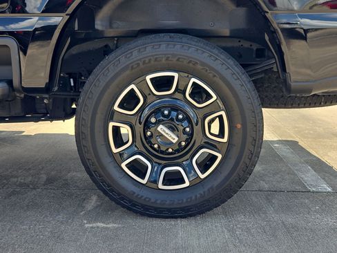 Used 2025 Ford F250 Platinum w/ FX4 Off-Road Package AWD/4WD image 20