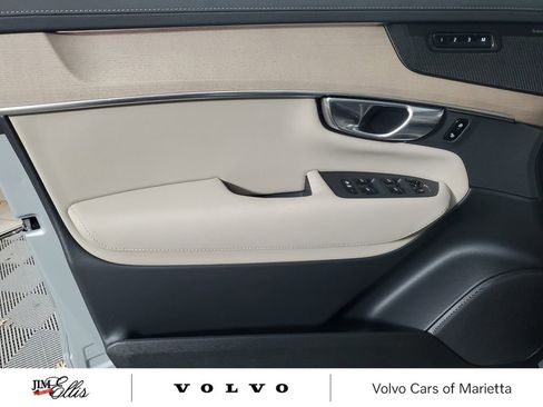 Used 2026 Volvo XC90 B6 Plus w/ Protection Package Premier image 21